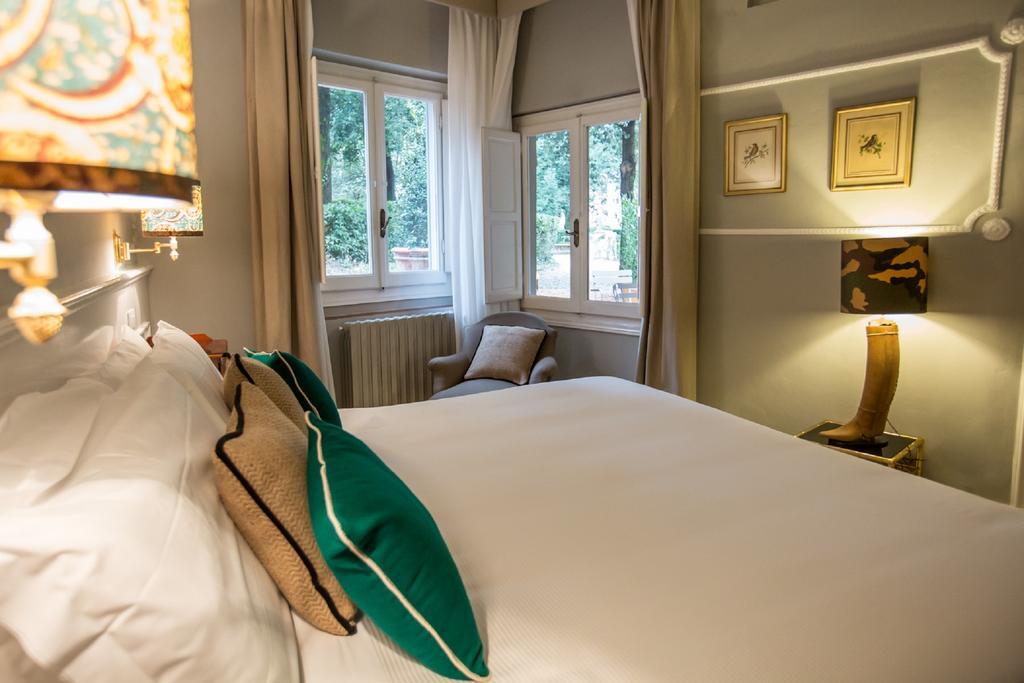 Adastra Suites Florens Rum bild